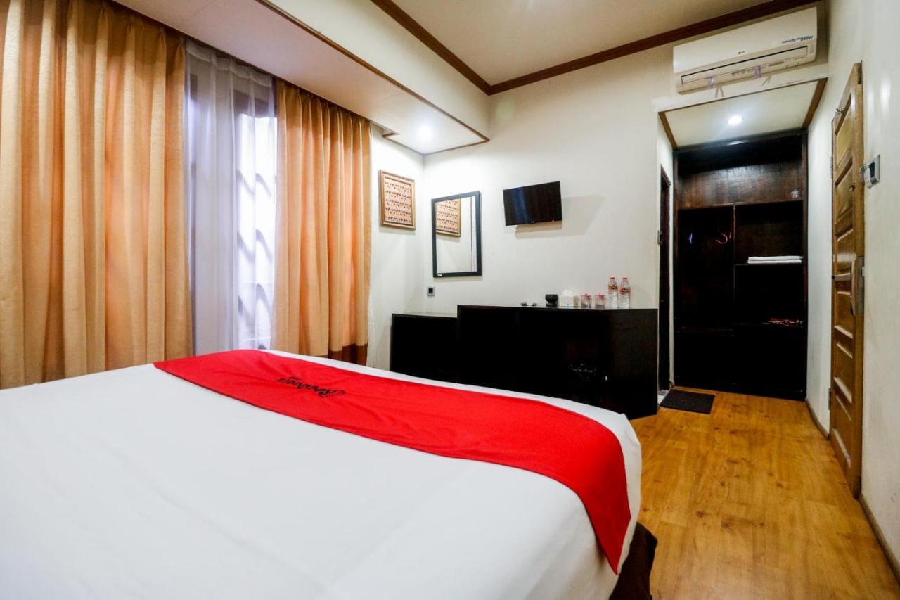 Reddoorz @ Tengah Hotel